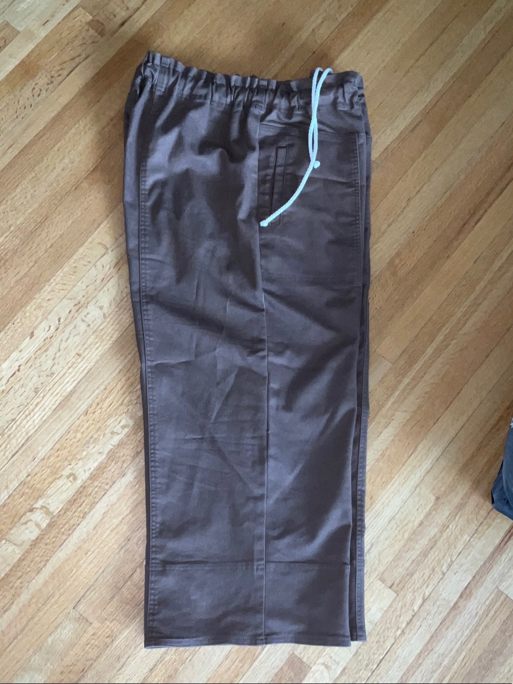 Jones New York Brown Drawstring Joggers with White Cord